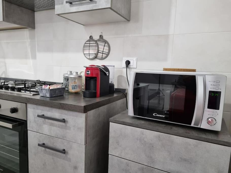Casa Castello 63 Guest House LʼAquila Екстериор снимка